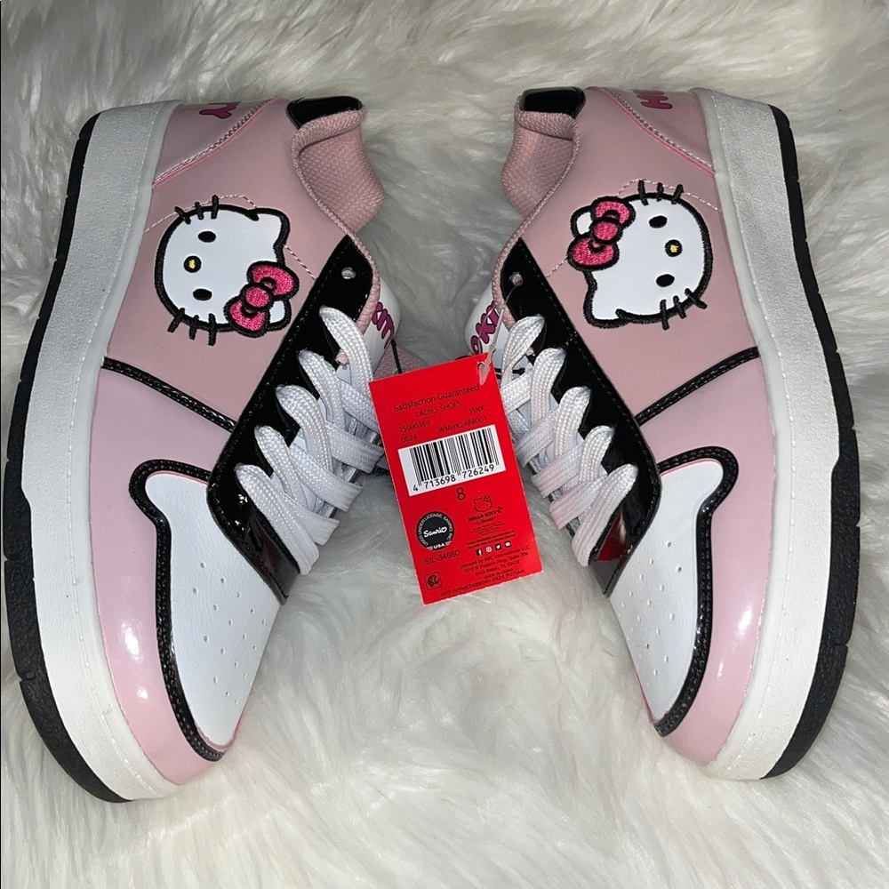 🆕Hello Kitty Sneakers Size 8 - Picture 3 of 9